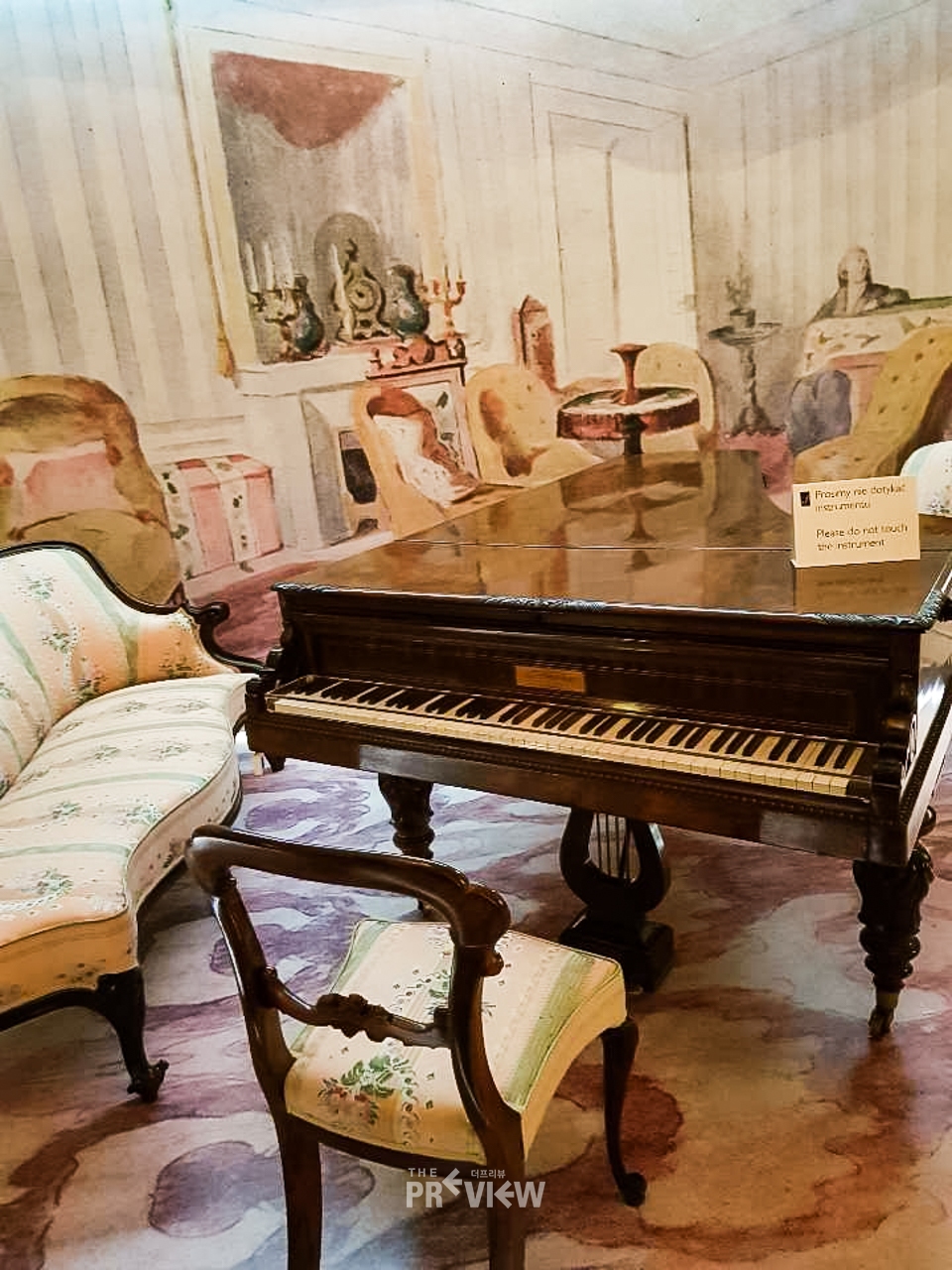 프레데릭 쇼팽 박물관에 전시되어있는 쇼팽이 만년에 소유하고 있던 뿌레이엘(Pleyel)의 그랜드 피아노 (사진제공=김이곤)