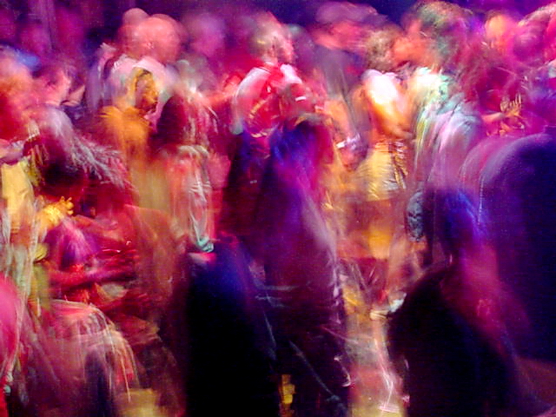 자유로이 춤추는 레이브 파티의 사람들(c) (사진=wiki commons)