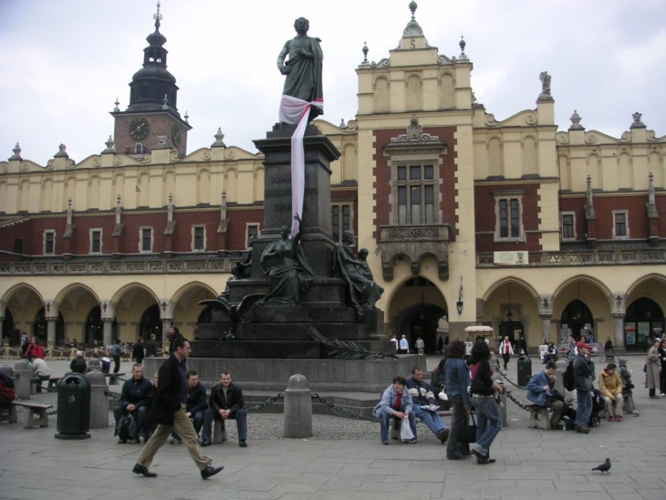아담 미키에비치 동상(폴란드 프라쿠프(c)Haypo(사진=wiki commons)